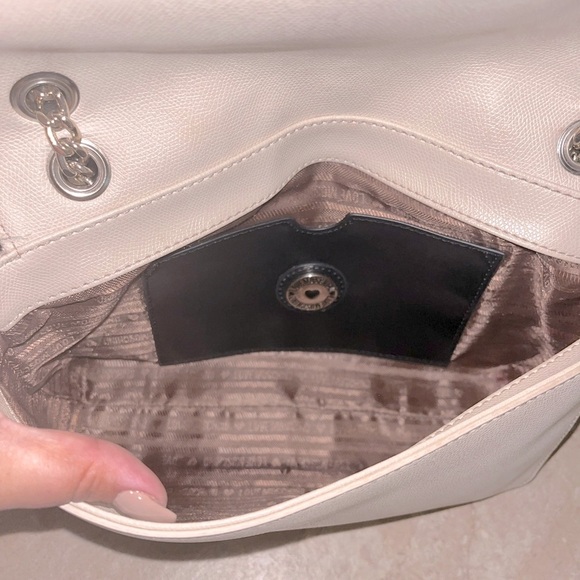 Love Moschino Cream/Gold Shoulder/ Crossbody Bag - Picture 8 of 16